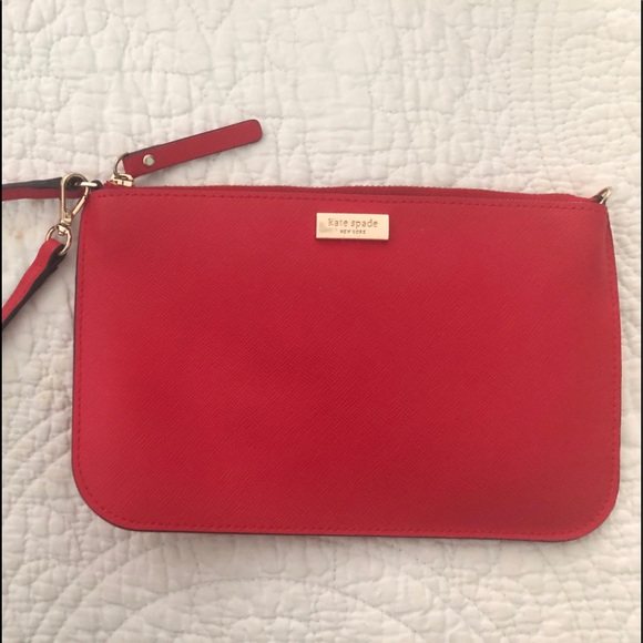 COPY - Kate Spade Wristlet - Picture 1 of 3